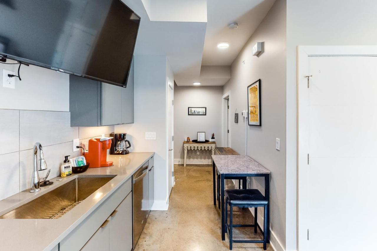 Music City Modern Apartment แนชวิลล์ ภายนอก รูปภาพ
